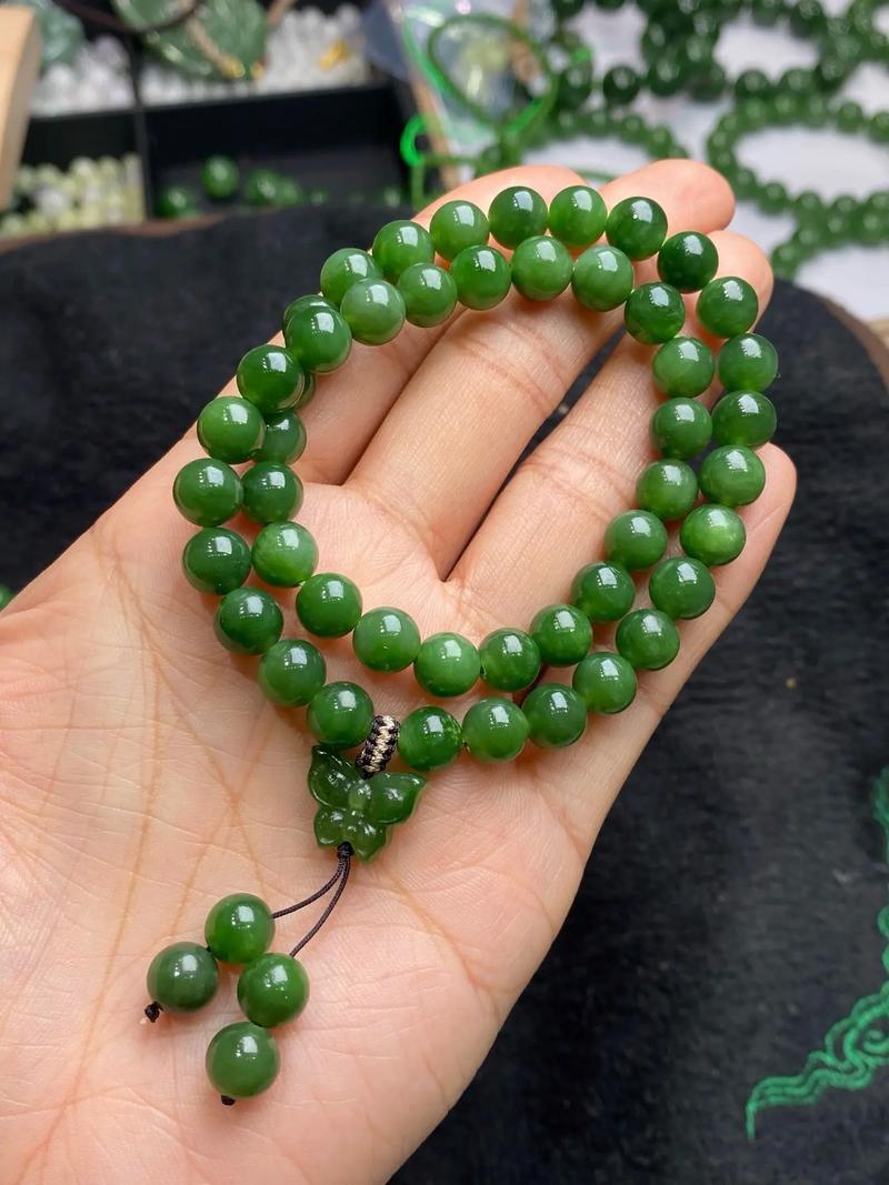 适合女人戴的玉石手串?女生戴什么玉石手链好