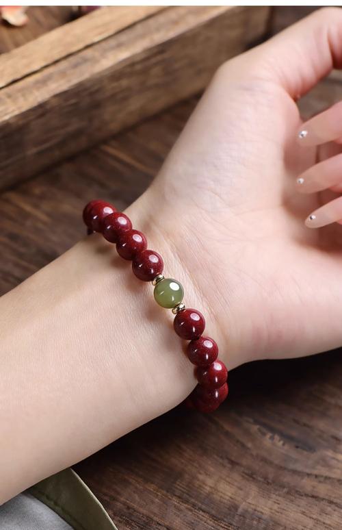 适合女人戴的玉石手串?女生戴什么玉石手链好