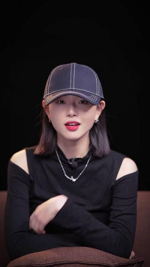 皮肤暗带什么颜色帽子？皮肤暗带什么颜色帽子显白