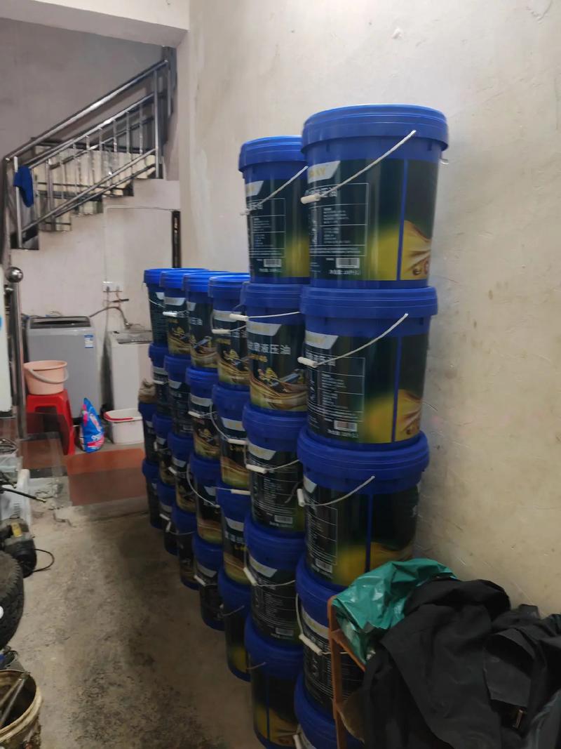 空气压缩机油能当液压油使用吗？空气压缩机油是不是液压油