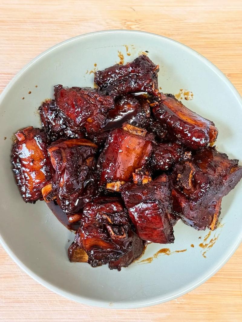 1糖醋排骨的做法?大厨糖醋排骨做法
