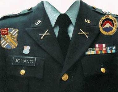 军服上的彩色方块是什么意思?军人军服前面的彩条是什么意思