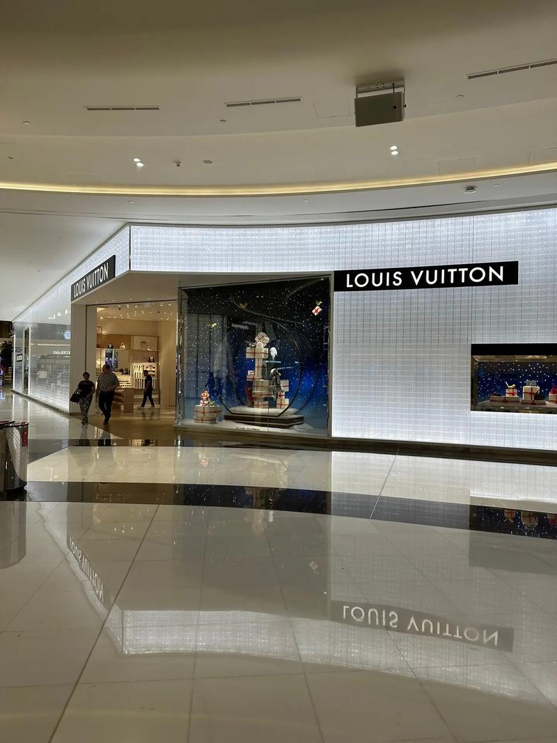 兰州哪个商场有lv专柜?兰州卖奢侈品牌的商场在哪儿