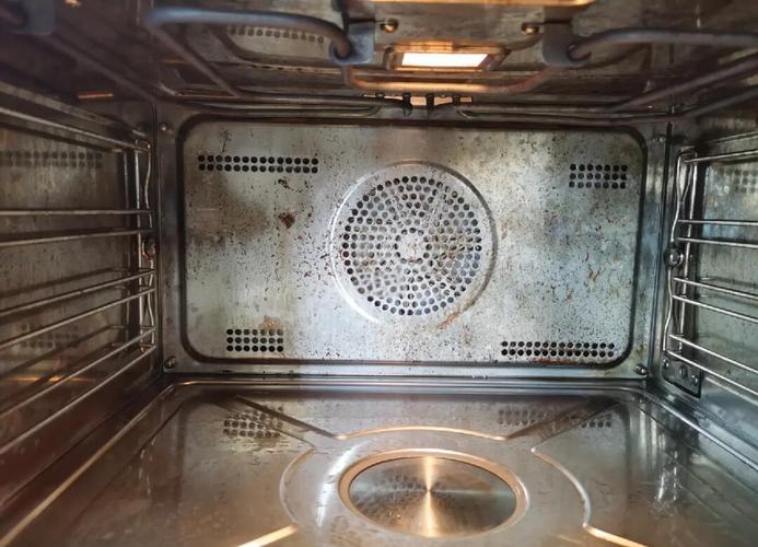 烤箱中的油渍如何清除干净?烤箱油渍怎么去