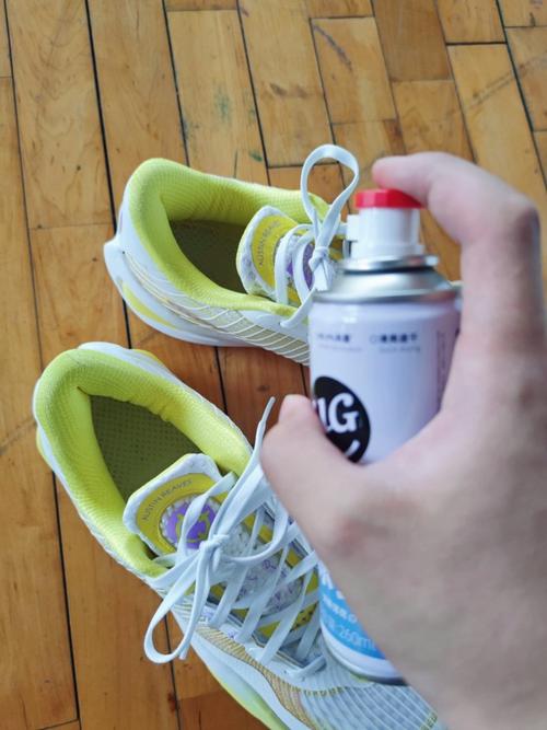 篮球鞋里面怎么清洗?篮球鞋内部怎么清洗除臭