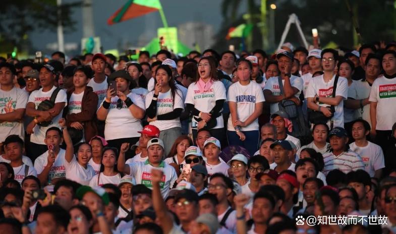 菲律宾风暴:65万人上街?反腐怒火席卷马尼拉