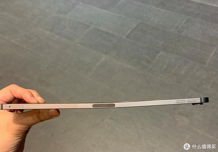 平板电脑弯了怎么变直屏？平板电脑弯了如何修复