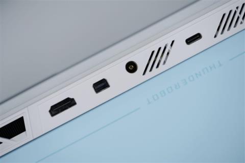 锐龙R9-9850HX万元本!雷神猎刃S游戏本图赏(图13)