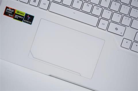 锐龙R9-9850HX万元本!雷神猎刃S游戏本图赏(图25)