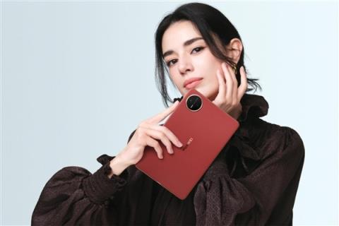 华为MatePadMini迎来鸿蒙6升级：更安全、更流畅、更智能的旗舰小平板(图2)