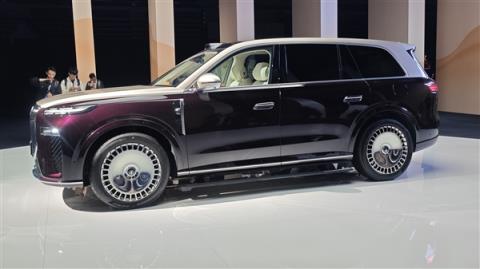 37.99万起 岚图泰山上市：全系65度大电池 华为顶级智驾(图12)