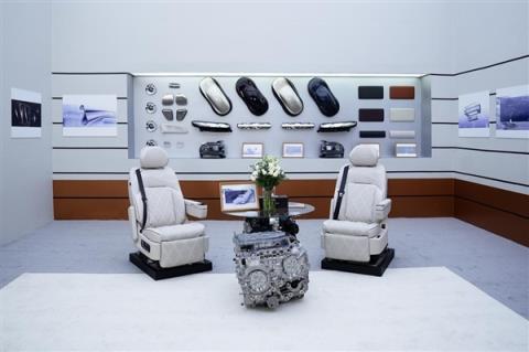 37.99万起 岚图泰山上市：全系65度大电池 华为顶级智驾(图24)