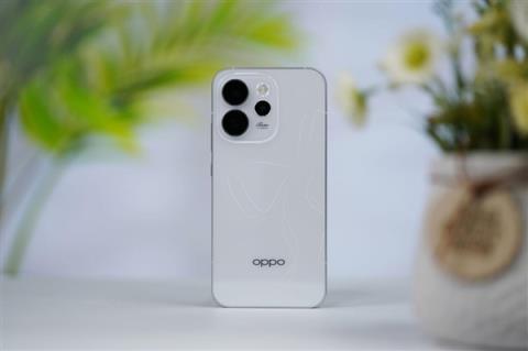 全息光刻美背太吸睛！OPPOReno15图赏(图7)