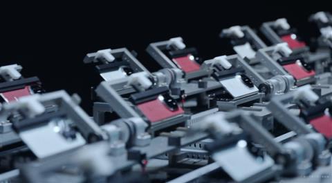 华为MateX7搭载全新折叠玄武架构:更耐摔、80℃热水也不怕(图2)