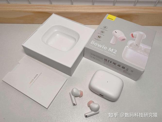 蓝牙耳机亮***怎么回事儿?蓝牙耳机红色灯一直亮着是什么意思