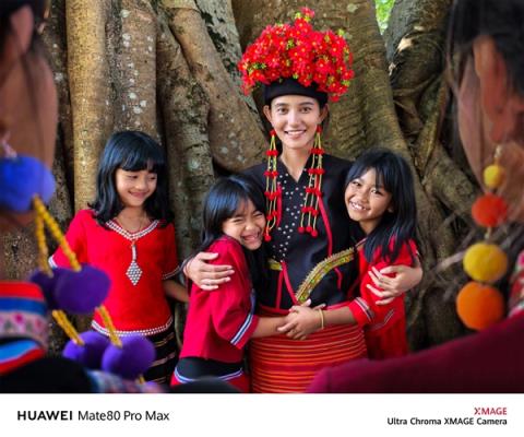 何刚晒华为Mate80系列实拍样张：红枫影像色彩表现一绝(图8)