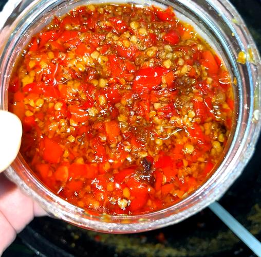 辣椒酱的制作及辣椒油的做法大全?辣椒酱油怎么做好吃又香