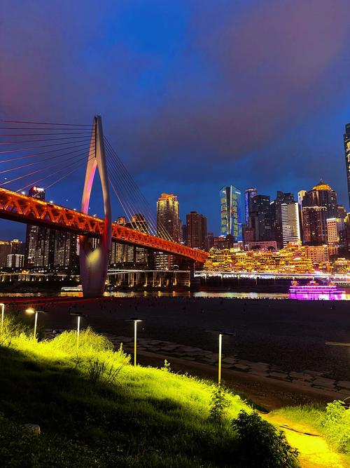 重庆哪儿的夜景好看？重庆哪里夜景美