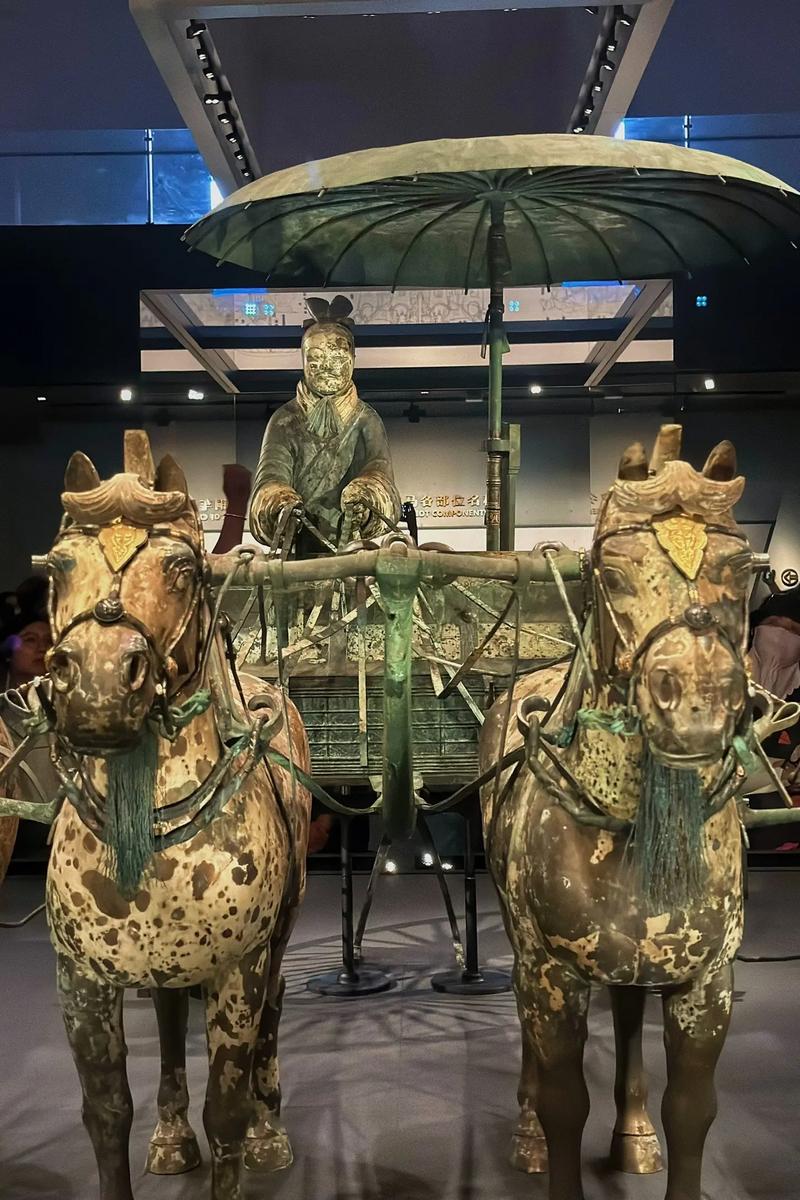 秦始皇兵马俑大体分为哪三种颜色?秦始皇兵马俑原来的颜色是