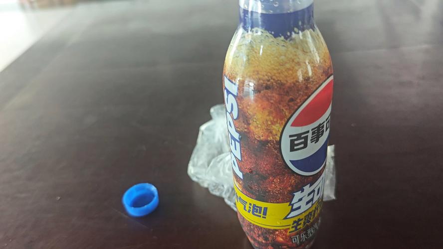 可乐里加白糖会怎么样？可乐里面加糖会反应吗