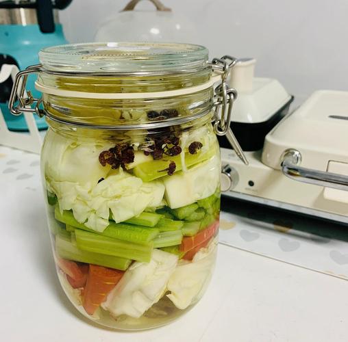 泡菜为什么会酸呢怎么回事?泡菜为什么会很酸