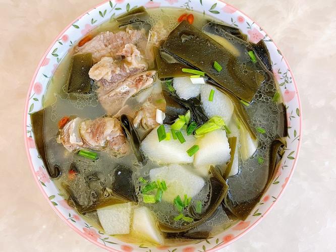 排骨海带汤什么时候放海带合适?排骨炖海带海带什么时候放最合适