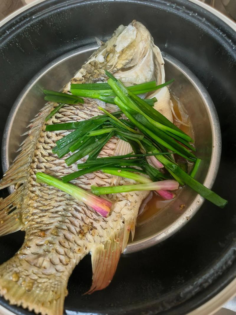 清炖鱼用放料酒吗？清炖鱼可以放料酒吗去腥味