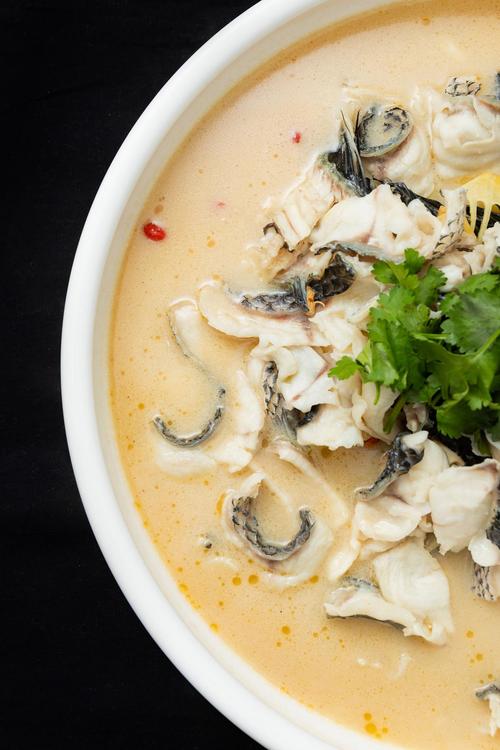 清炖鱼用放料酒吗?清炖鱼可以放料酒吗去腥味