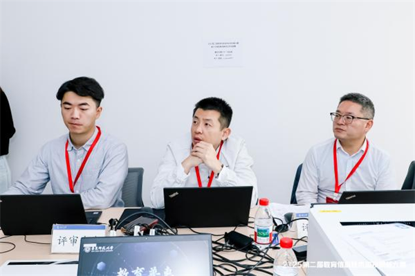 1899元起 华为畅享70X尊享版发布:升级麒麟8000芯片、一键北斗(图2)