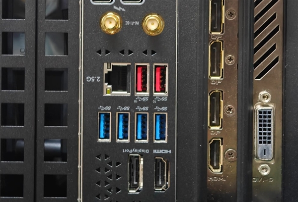 雷军欢迎大家逛广州车展：小米展台发放矿泉水和1万个合金车模(图3)