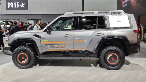 改装党狂喜!猛士M817Hero版正式上市:售价30.19万元(图3)