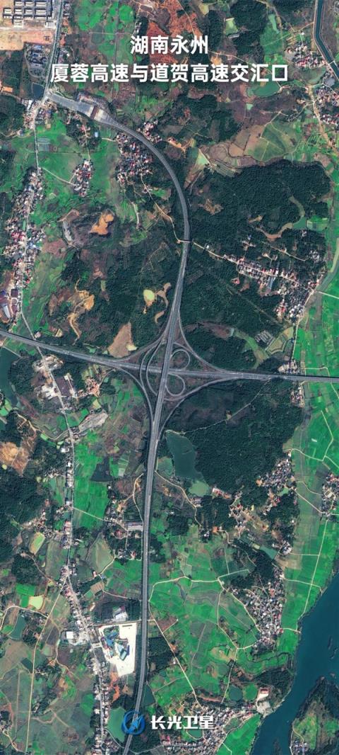 原来 地球上偷偷藏了这么多笑脸(图5)