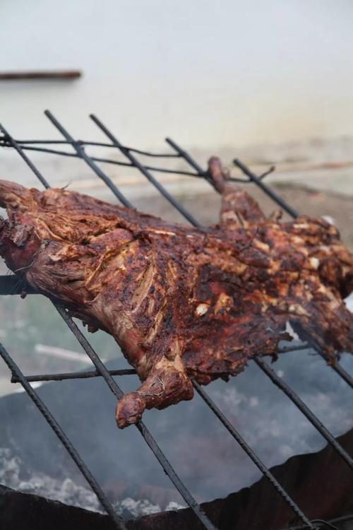 烤全羊的制作全过程(原创17图)？烤全羊的制作方程和图片