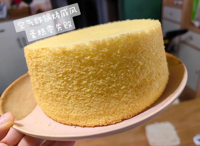 烤蛋糕时为什么很硬呢？为什么蛋糕烤出来底层是硬的