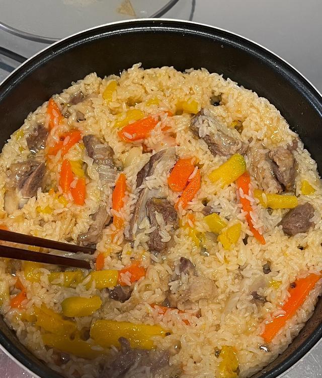 新疆羊肉抓饭正宗完美的做法,爱吃的小伙伴有口福了