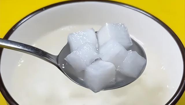 化痰王不是雪梨是它,建议每周吃点去痰止咳,滋养润肺健康过冬