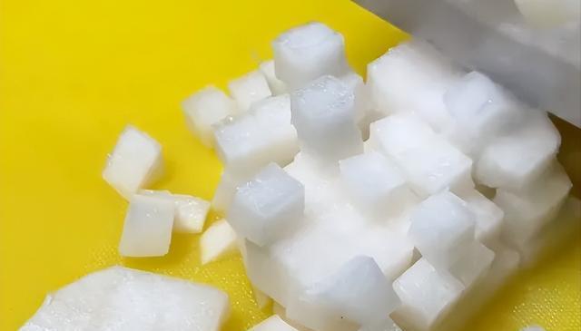 化痰王不是雪梨是它,建议每周吃点去痰止咳,滋养润肺健康过冬