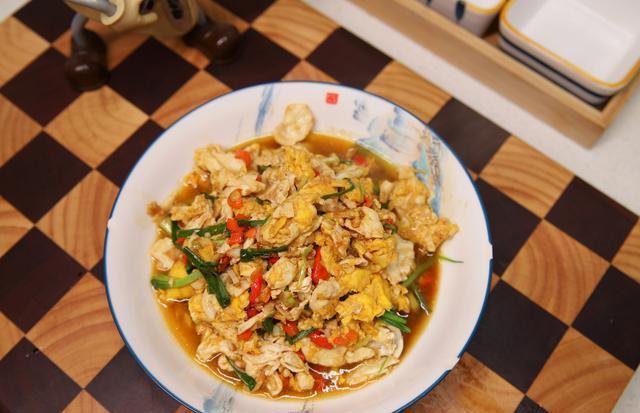 这道湖南名菜太火了!简单食材做出绝妙味道,堪称免疫力榜样!