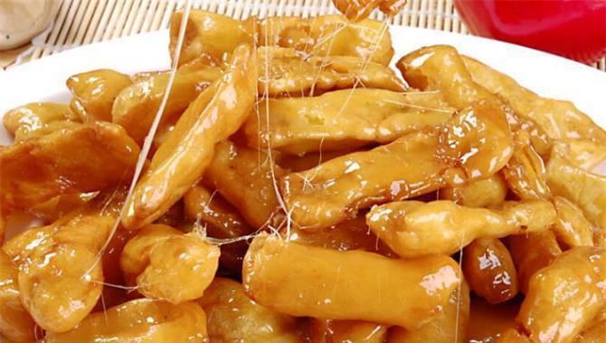 大厨教你做东北名菜拔丝白果,色泽金黄,口感酥香甜脆,好吃极了