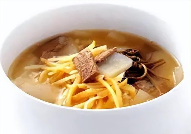 女人多喝这3碗汤,胜过敷面膜,由内而外水水嫩嫩