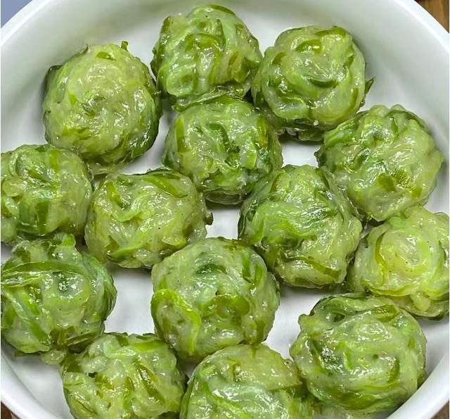 11月,这菜要使劲吃!一降火,二养颜,三润肺止咳,蒸一蒸真鲜呀