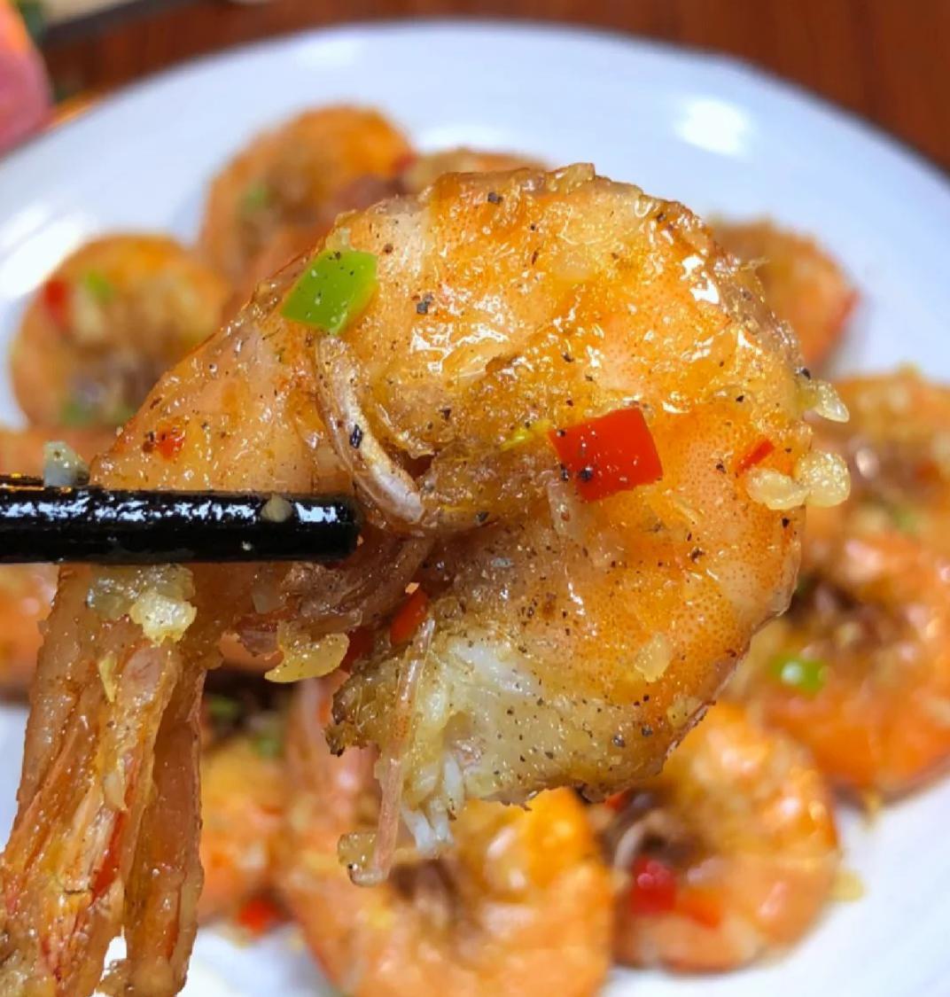 虾头里是“屎”还是“黄”,能不能吃?虾有3不吃,看完涨见识了