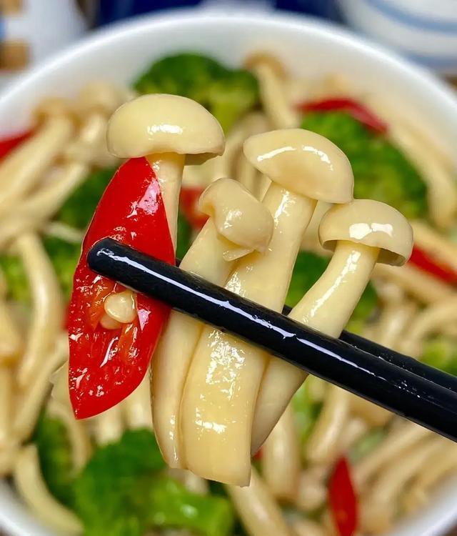 自带“青霉素”的3种蔬菜!隔天吃一次,降火润肺,睡眠都好了