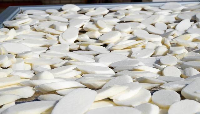 冬天,遇到这菜我一次买20斤,晒成干,价格翻10倍,现在晒正当时