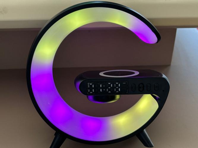 蓝牙音响充电指示灯闪烁?蓝牙音箱充电指示灯闪烁不能开机