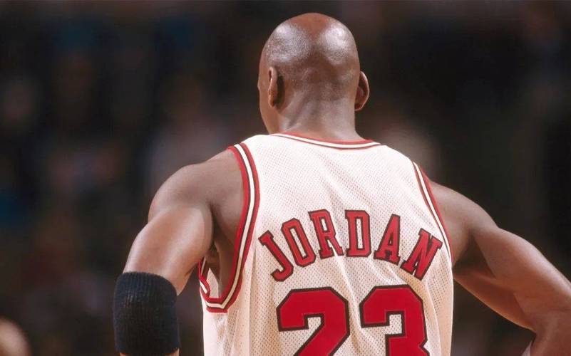 乔丹复出后拿了几个冠军？乔丹复出后的数据