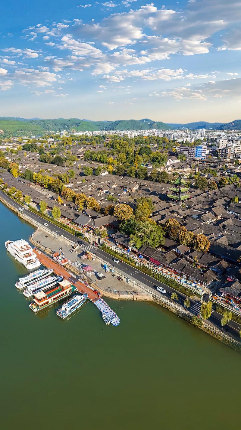 阆中古城位于阆中哪一方位?阆中古城在阆中市哪里