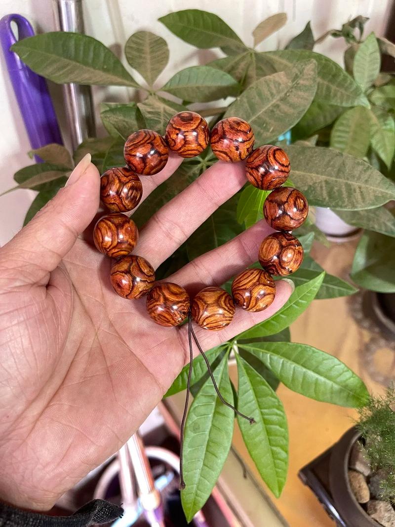 海黄糠梨怎么看真假鉴别？海黄糠梨值钱吗