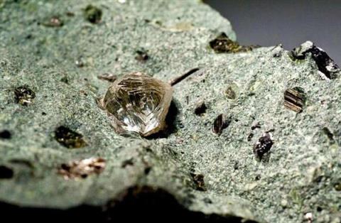 3500万年前的一次小行星撞击地球 造就最大钻石矿床 但为何没人去开采(图3)