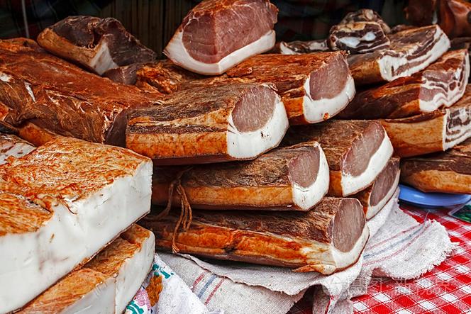 培根和火腿有什么区别?培根是熟肉还是生肉